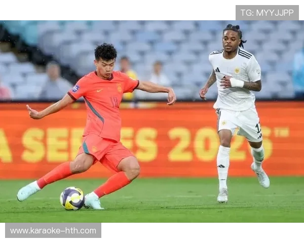 中国足球迎来新篇章，年轻球员崭露头角，国家队备战2026世界杯紧锣密鼓